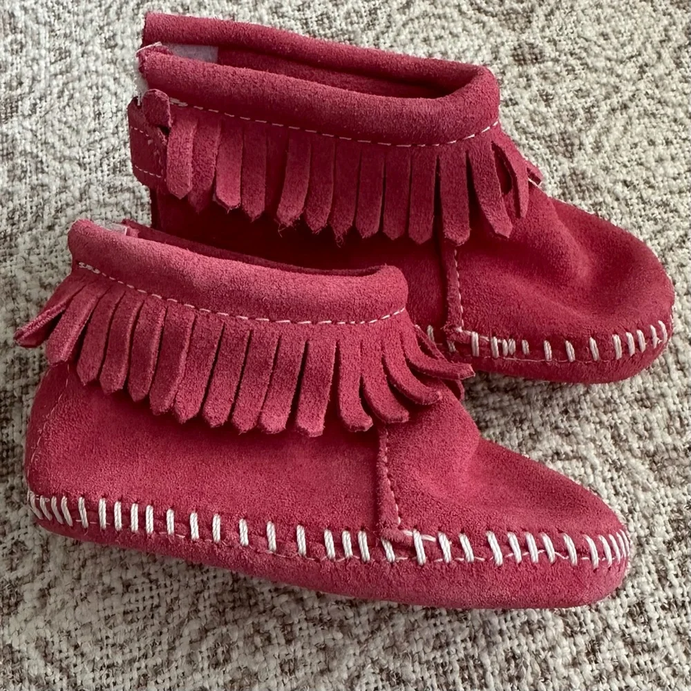 Minnetonka Pink Fringe Back Flap Booties